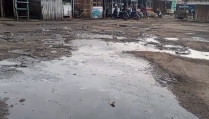 Genangan Tak Kunjung Usai, Terminal Tanjung Raja Jadi Sorotan