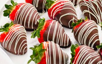 Manfaat Strawberry yang Jarang Diketahui Remaja Putri, Bukan Cuma Bikin Kulit Cerah!