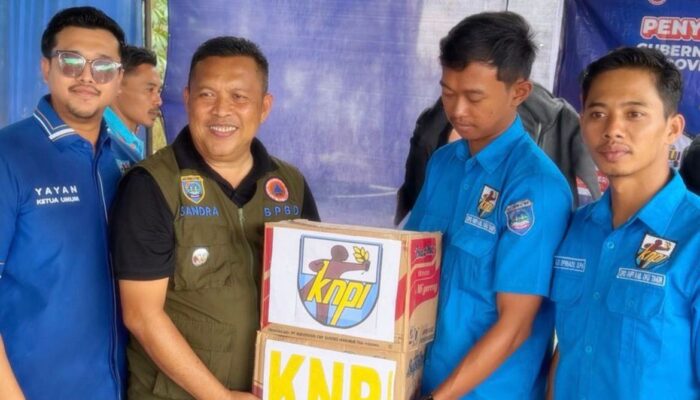 Solidaritas Pemuda, KNPI OKU Timur Bantu Warga Terdampak Banjir