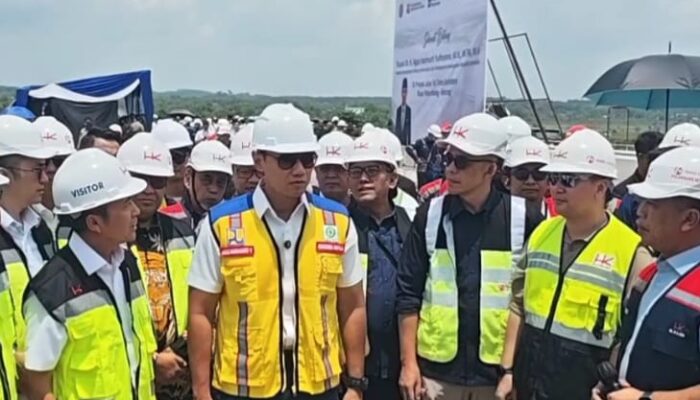 Tinjau Tol dan Jembatan Musi V, AHY Pastikan Siap Dipakai Jelang Mudik