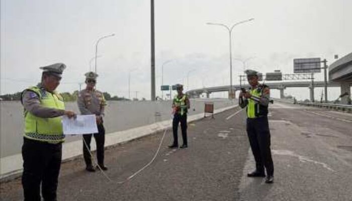 Kecelakaan Tiga Kendaraan di Tol Palembang–Betung, Sat Lantas Polres Ogan Ilir Lakukan Mediasi