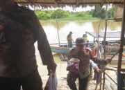 Cegah Karhutla, Polisi dan TNI Susuri Sungai Lempuing