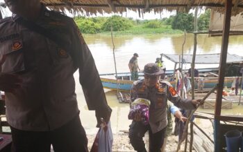 Cegah Karhutla, Polisi dan TNI Susuri Sungai Lempuing