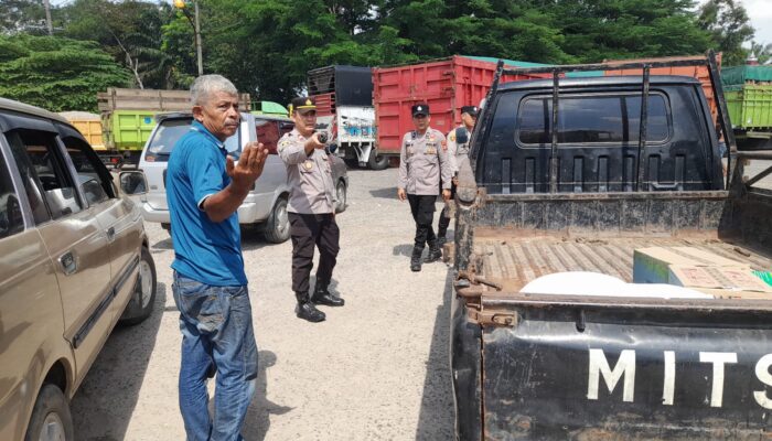 Antrian panjang di SPBU Ogan Ilir, sampai mengganggu Pengendara Melintas