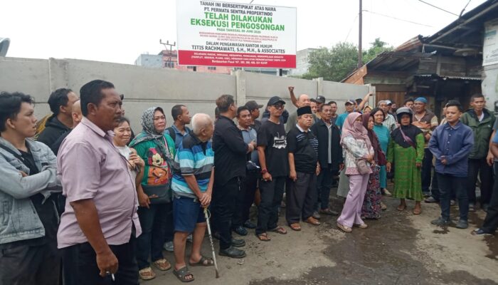 Jalur Vital Ditutup, Pedagang Cinde Keluhkan Pembeli Hilang