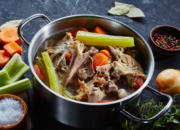 7 Makanan Sumber Kolagen Alami yang Baik untuk Kulit, Sendi, dan Tulang