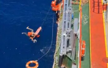 Kapal Pertamina Patra Niaga MT Transko Arafura Tanggap Darurat Kemanusiaan Selamatkan 17 Korban KMP Mutiara Sentosa 2