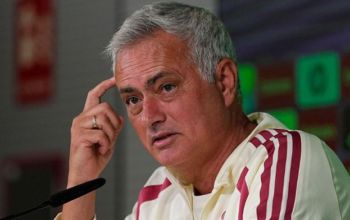 Pelajaran dari Masa Lalu: Jose Mourinho Dinilai Ulangi Kesalahan Álvaro Arbeloa dalam Mengelola Ruang Ganti